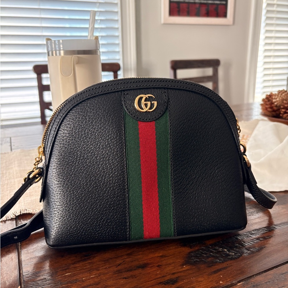 AUTHENTIC Gucci crossbody bag